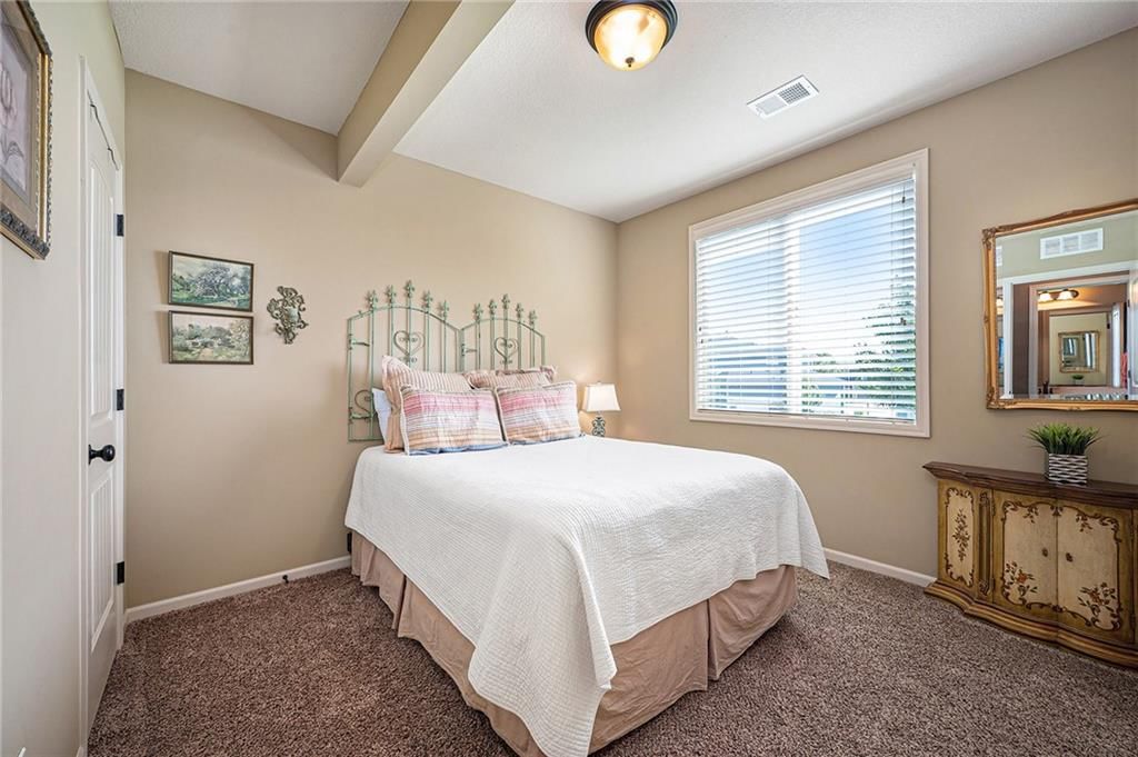 9715 Carbondale Street — photo 25