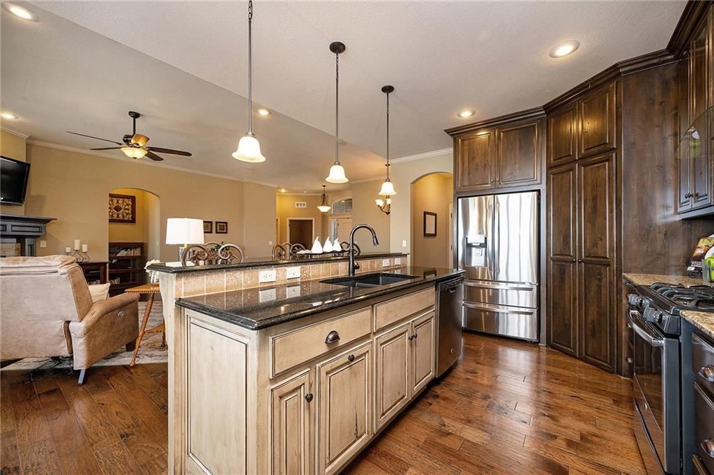 9715 Carbondale Street — photo 10
