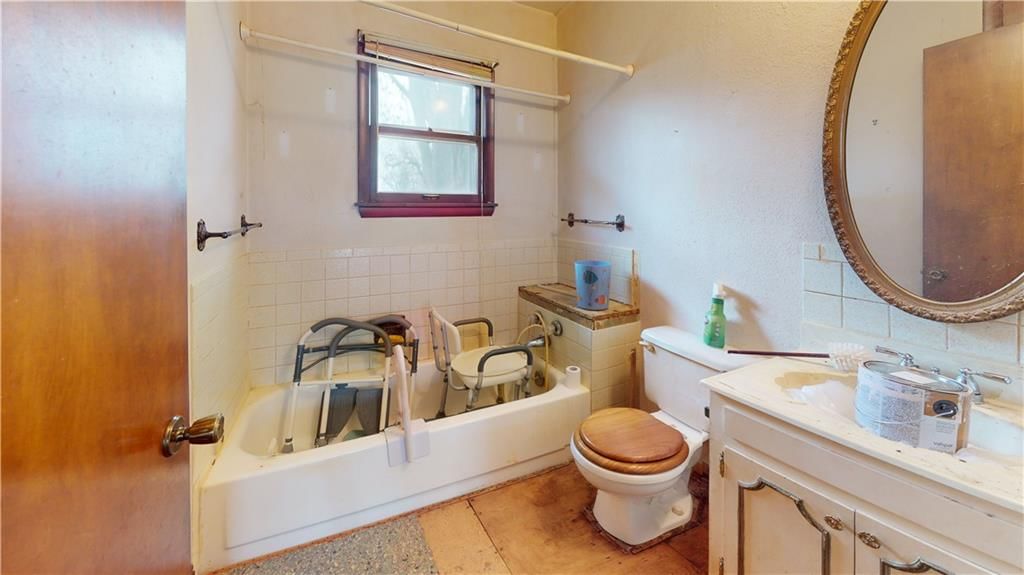1215 N Adams Street — photo 14