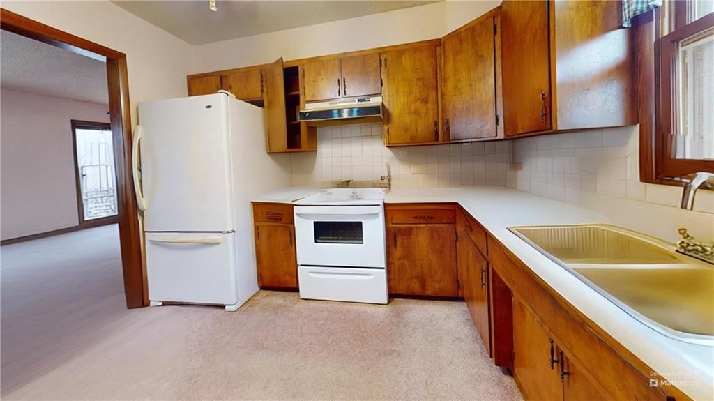 1215 N Adams Street — photo 7