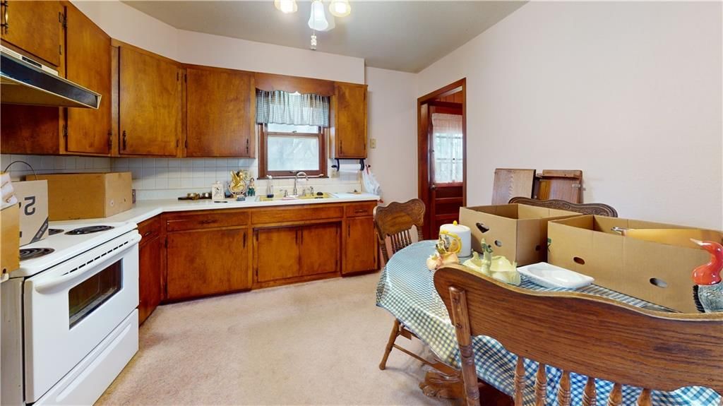 1215 N Adams Street — photo 8