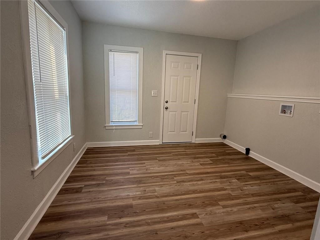 916 E 79th Terrace — photo 17