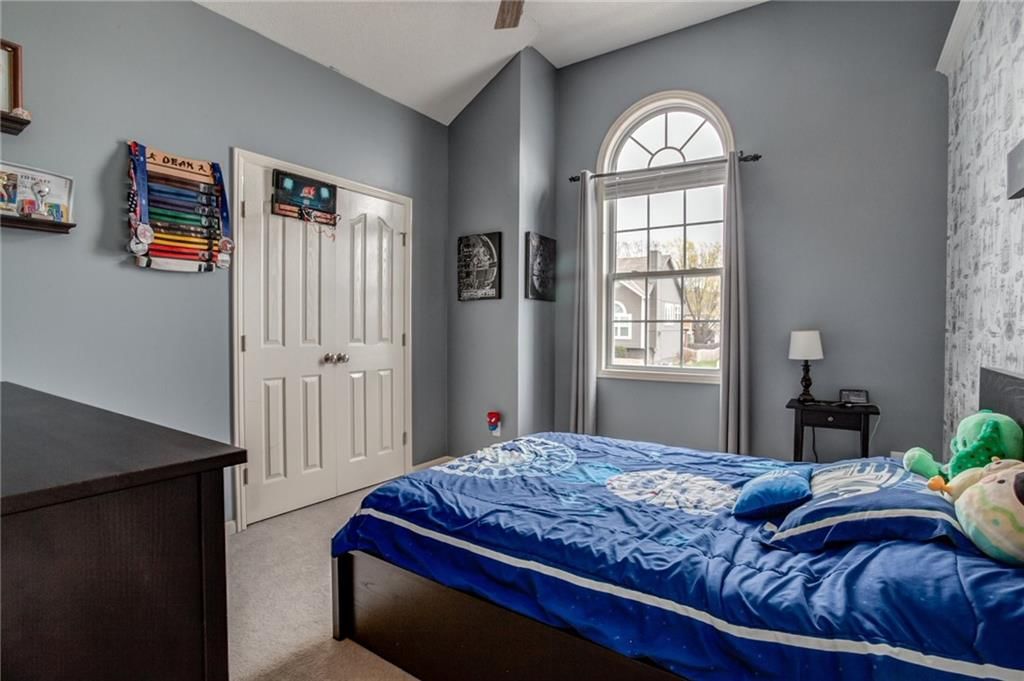 8804 N Chatham Avenue — photo 12
