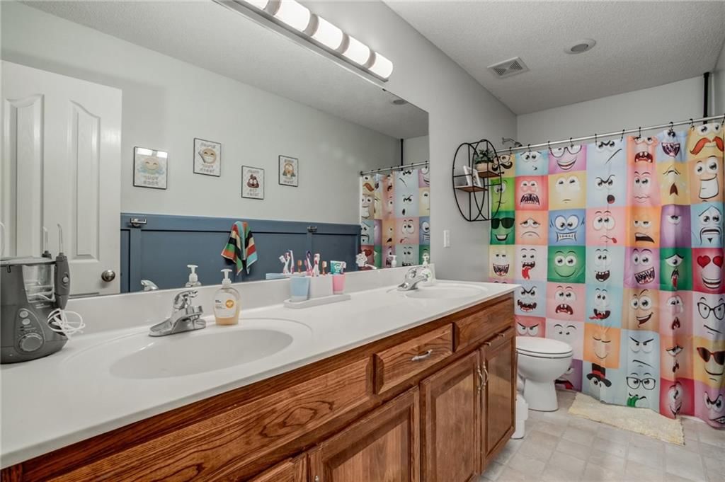 8804 N Chatham Avenue — photo 13