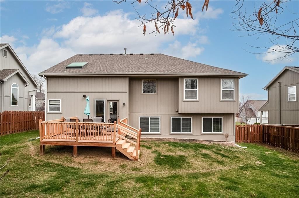 8804 N Chatham Avenue — photo 24