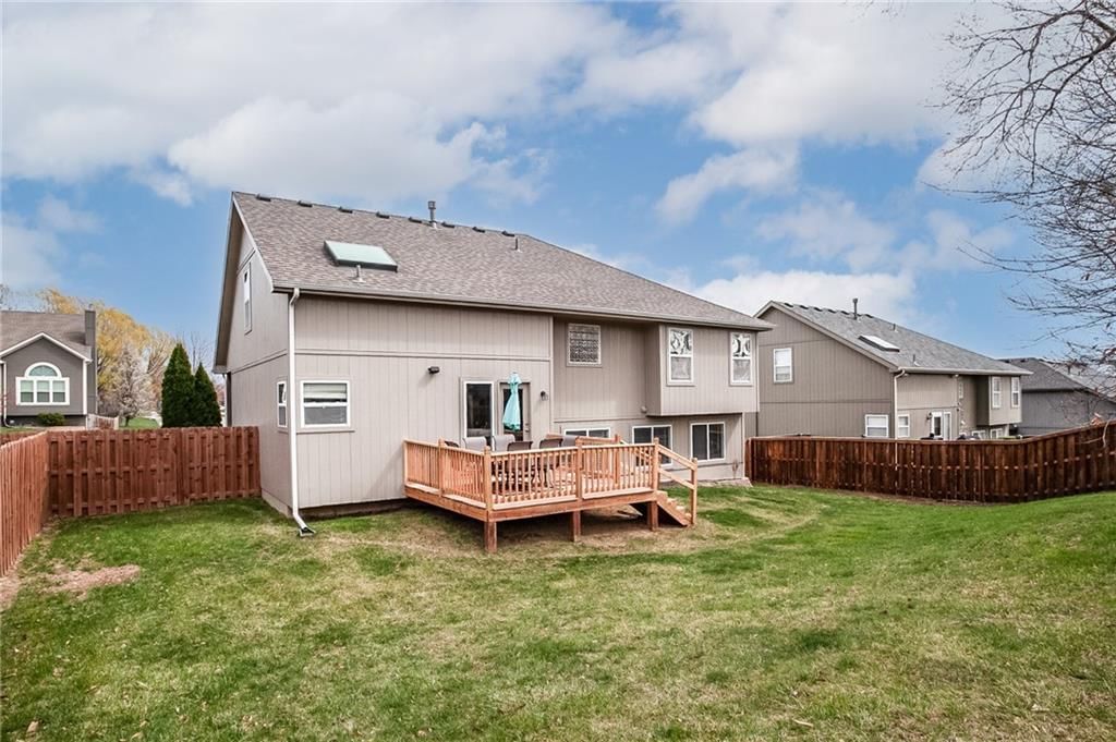 8804 N Chatham Avenue — photo 25