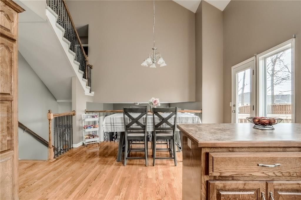 8804 N Chatham Avenue — photo 9