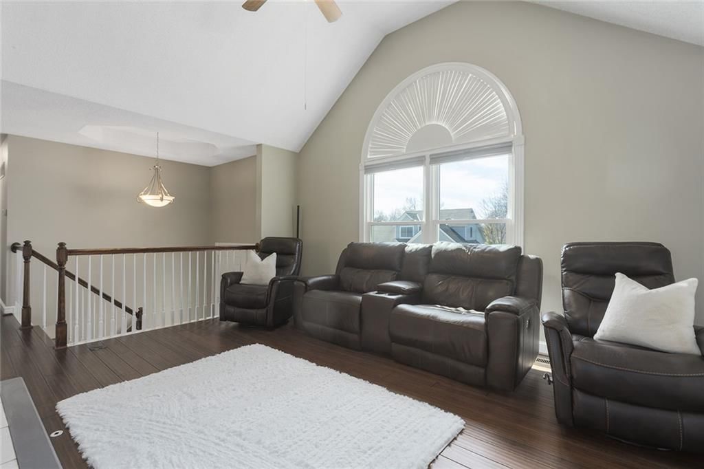 10909 N Hunter Avenue — photo 6