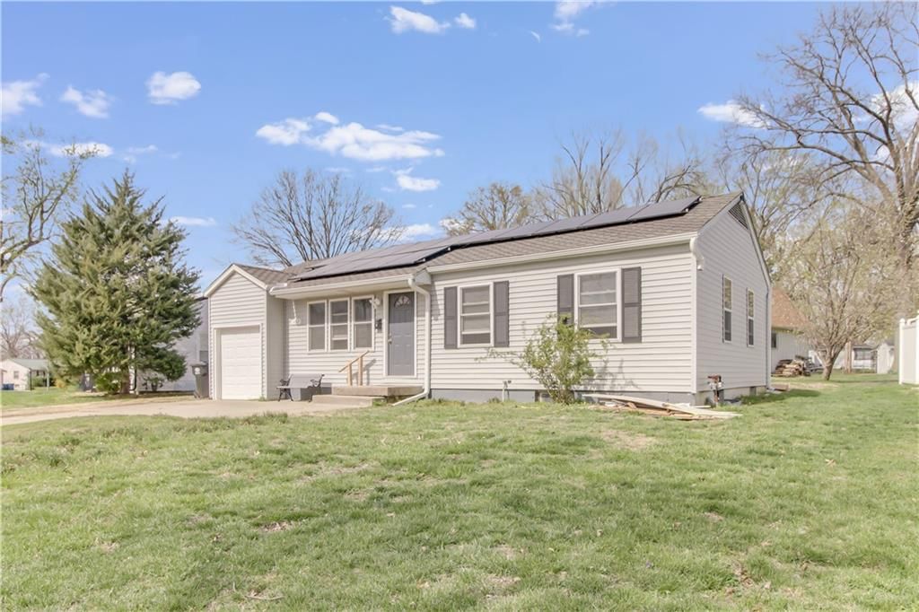 1017 N Farview Drive — photo 2