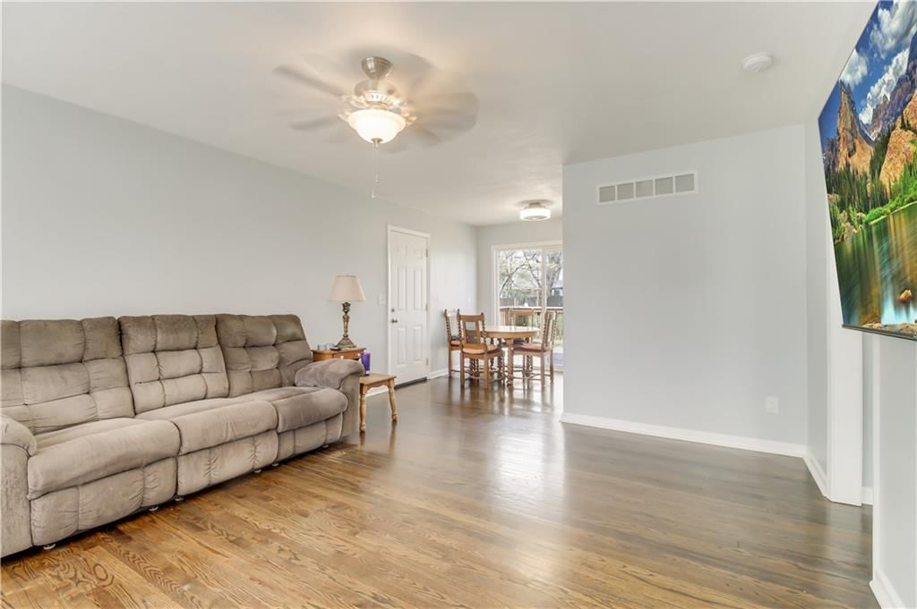 1017 N Farview Drive — photo 5