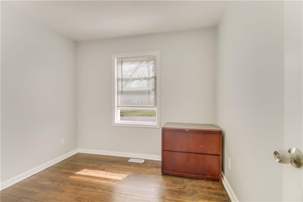 1017 N Farview Drive — photo 9
