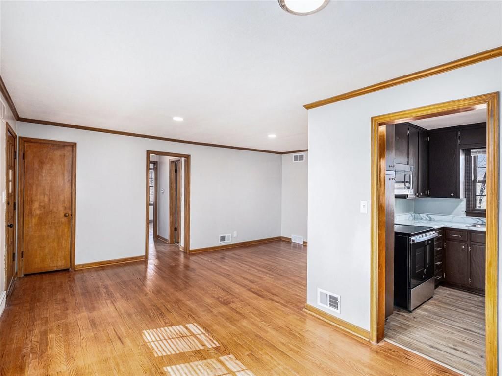 4644 N Kansas Avenue — photo 11