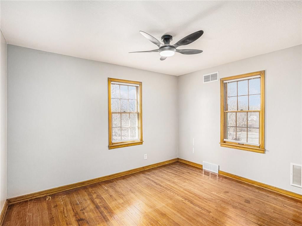 4644 N Kansas Avenue — photo 20