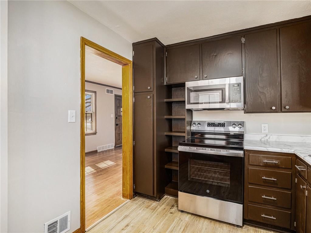 4644 N Kansas Avenue — photo 10