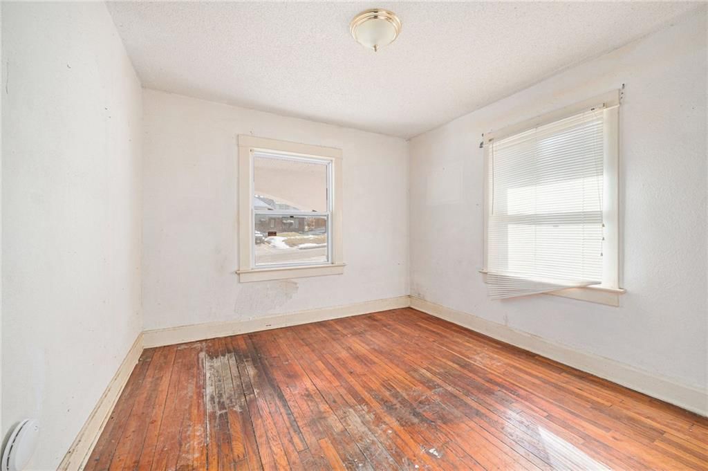 1404 E 66th Street — photo 9