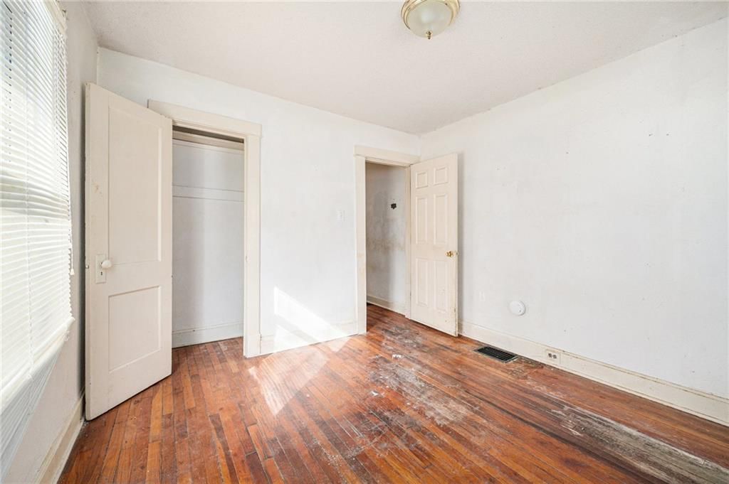 1404 E 66th Street — photo 10