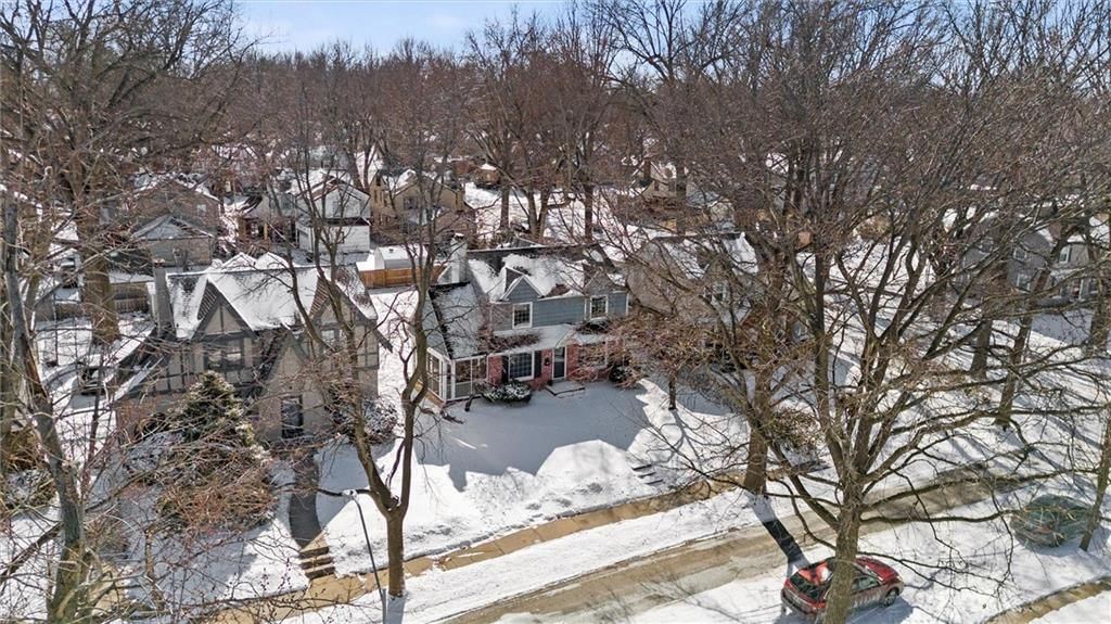 607 E 73rd Terrace — photo 39