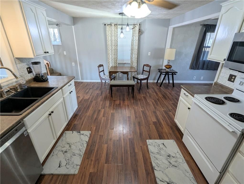 736 S Wilson Street — photo 17
