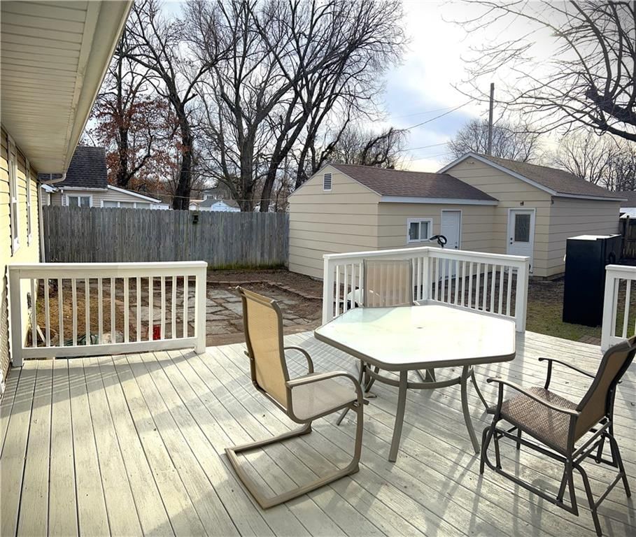 736 S Wilson Street — photo 10