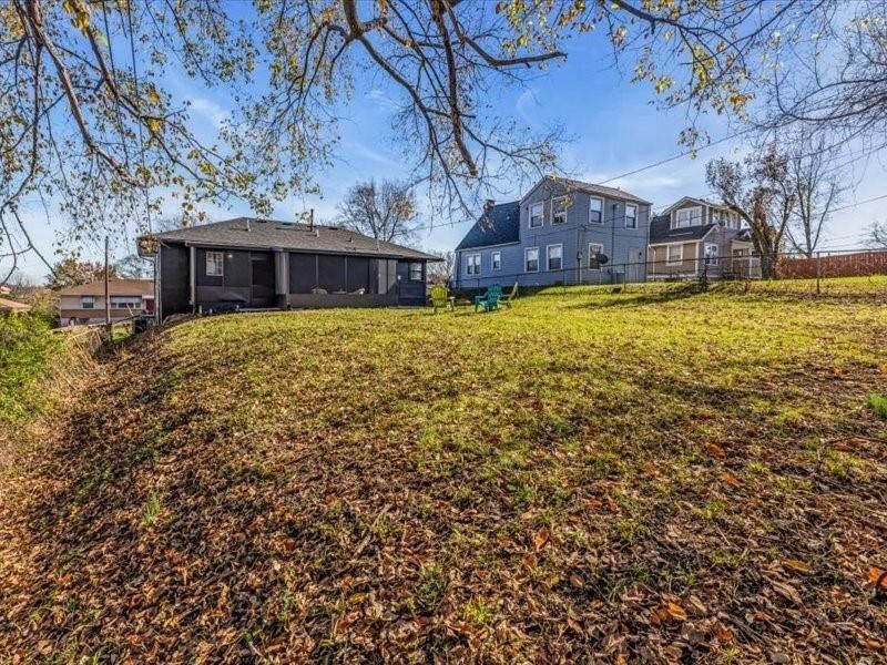 2844 Mersington Avenue — photo 14
