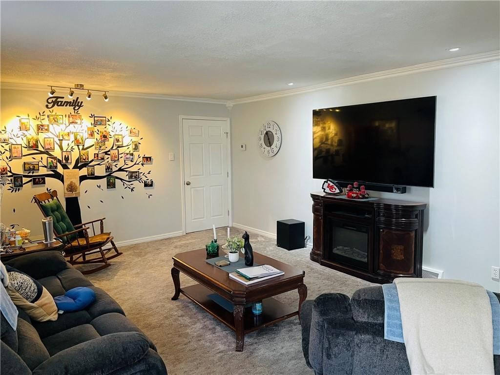 108 E Lois Street — photo 13