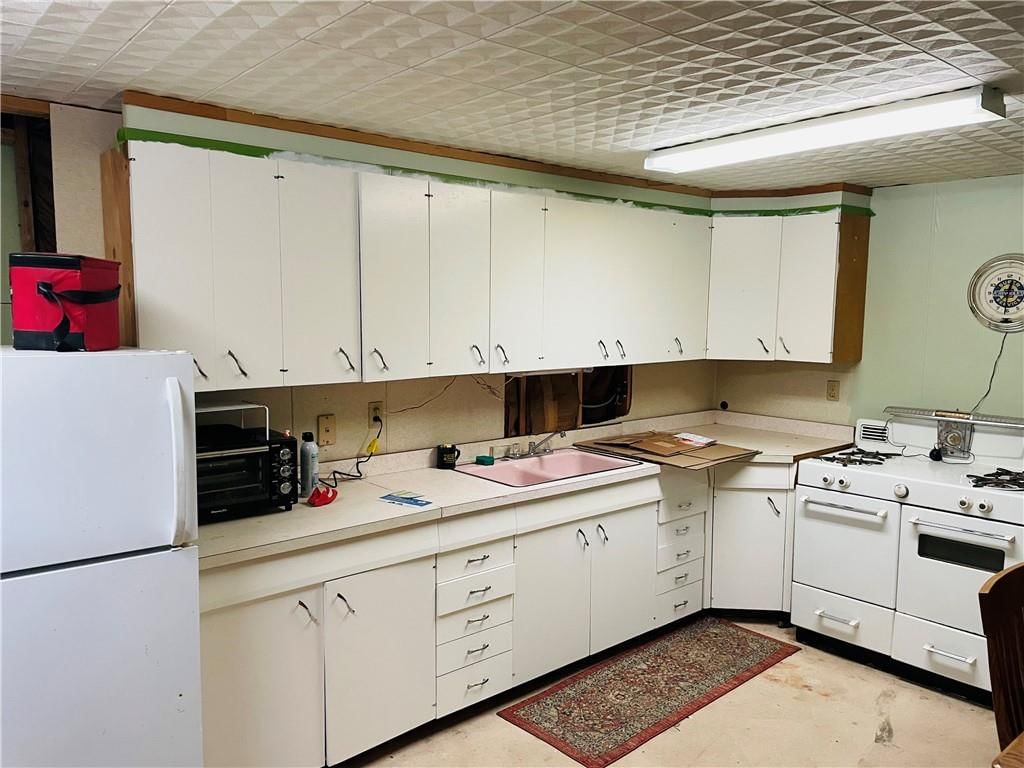 108 E Lois Street — photo 29