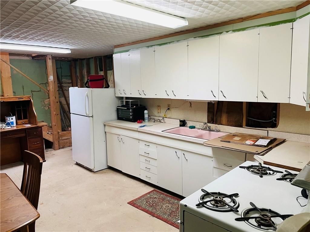 108 E Lois Street — photo 30