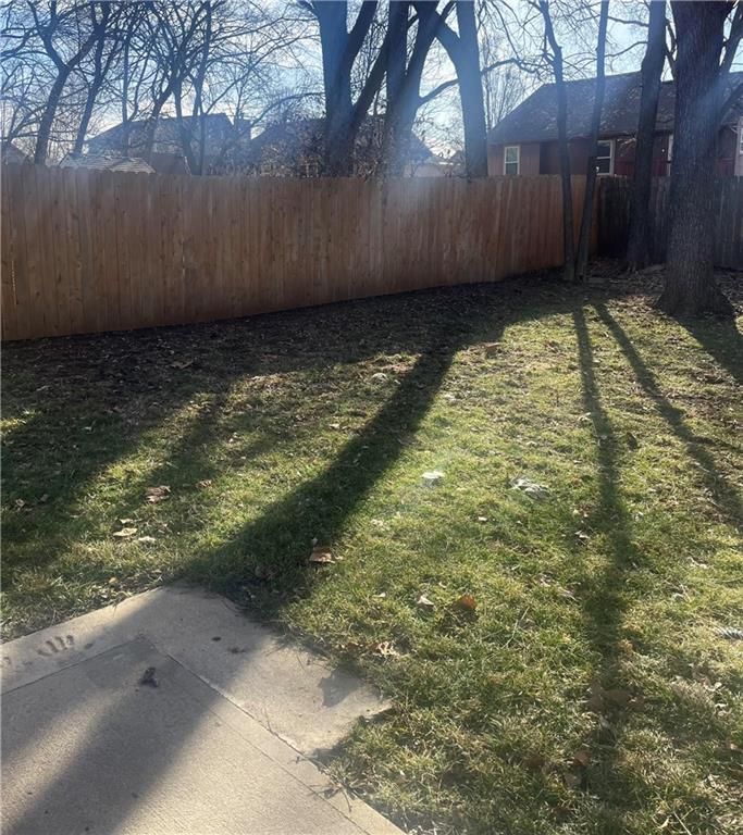 21807 Lincoln Street — photo 31