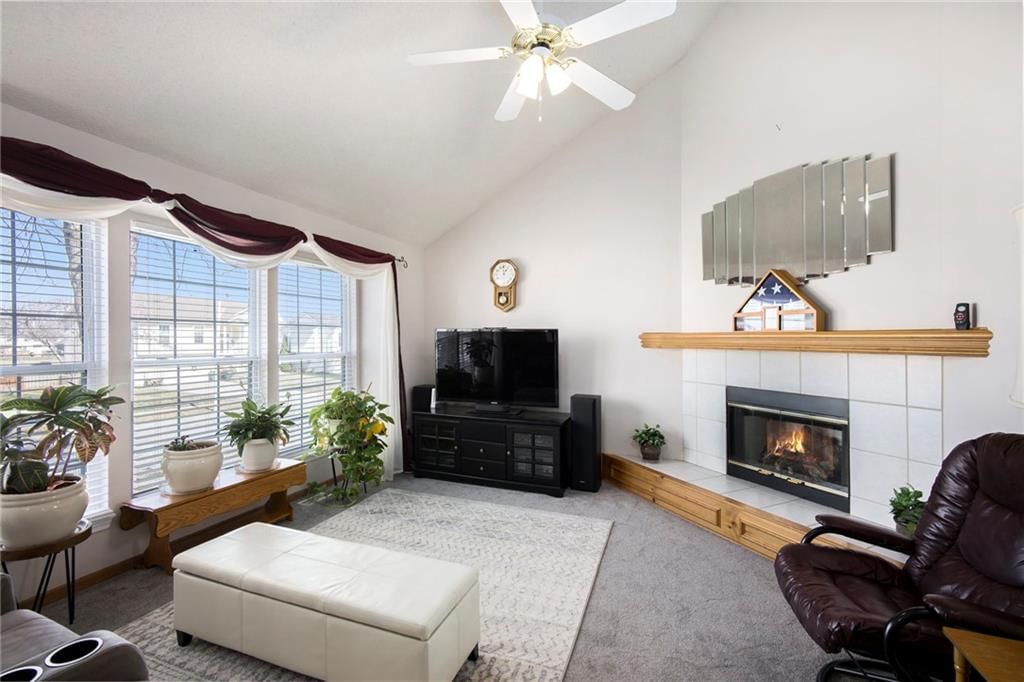 1033 E Cottage Creek Drive — photo 4