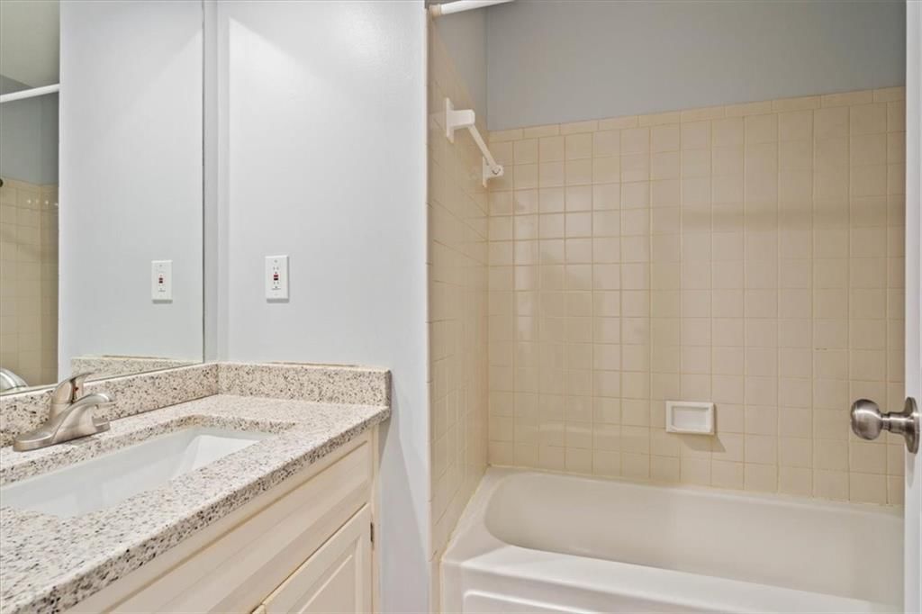 12525 Broadmoor Street — photo 11
