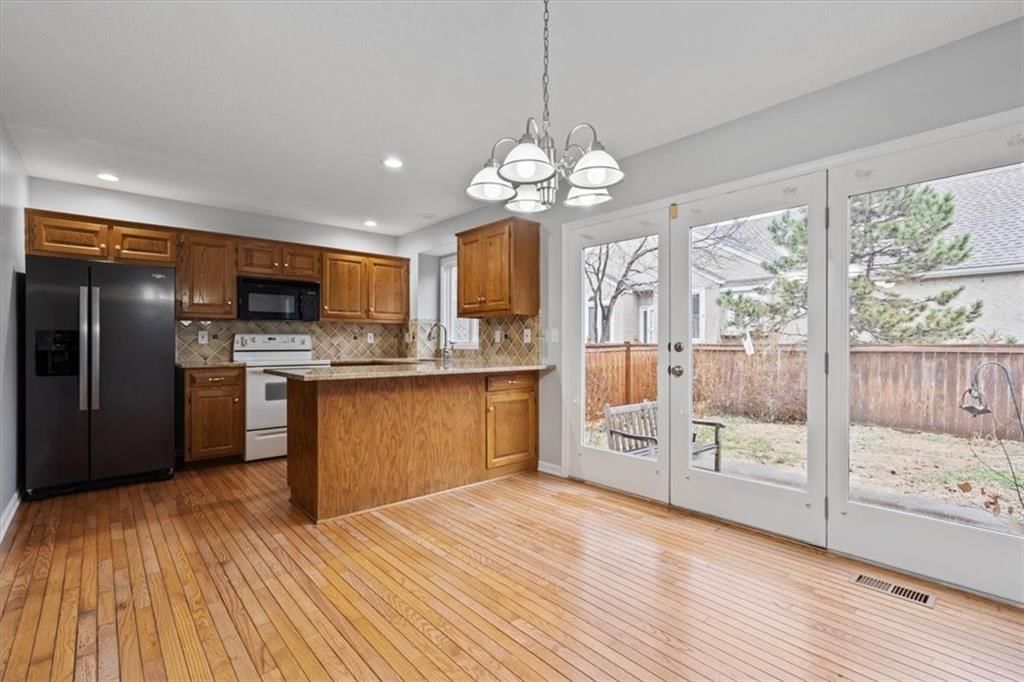 12525 Broadmoor Street — photo 8