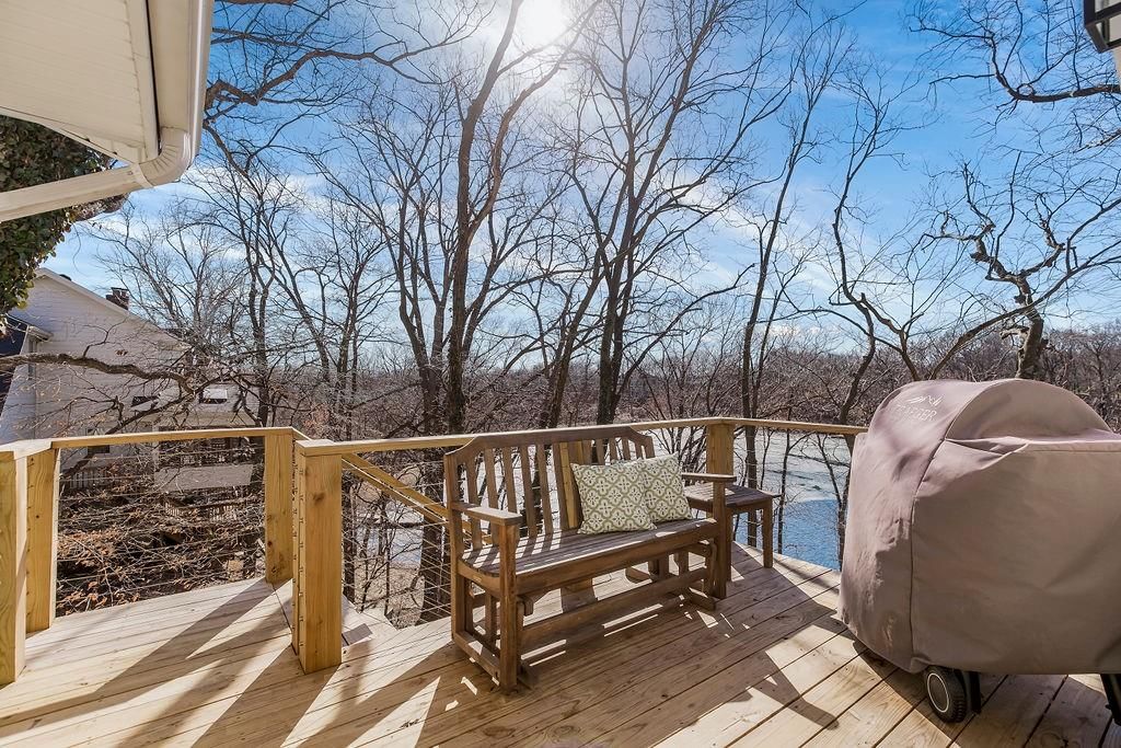 912 Wildbriar Drive — photo 36