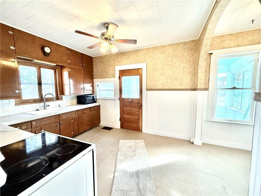204 E ADA Street — photo 10
