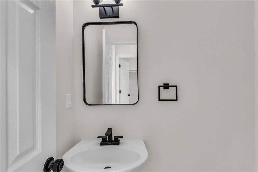 5801 NE Ruby Court — photo 43