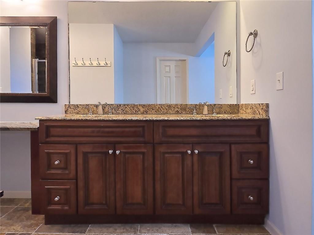 8512 N BEAMAN Avenue — photo 24
