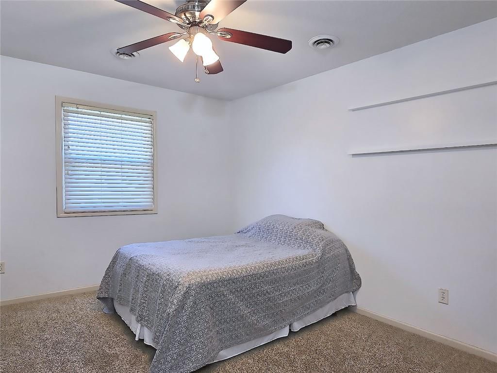 8512 N BEAMAN Avenue — photo 27