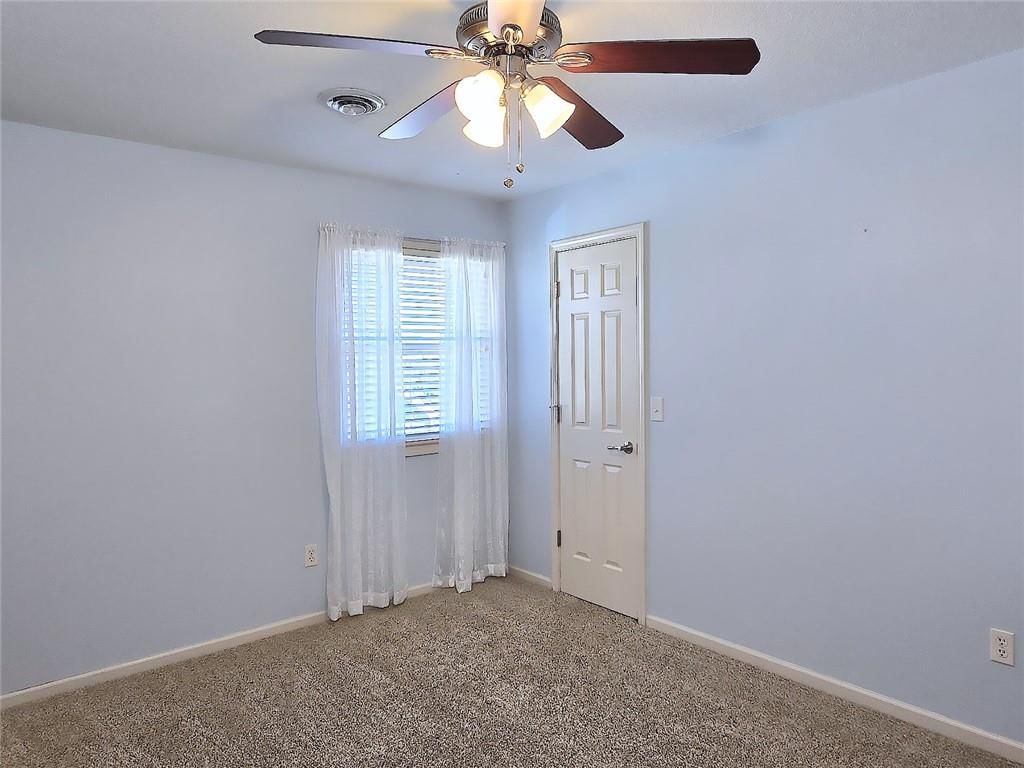 8512 N BEAMAN Avenue — photo 29