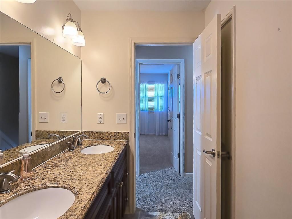 8512 N BEAMAN Avenue — photo 32