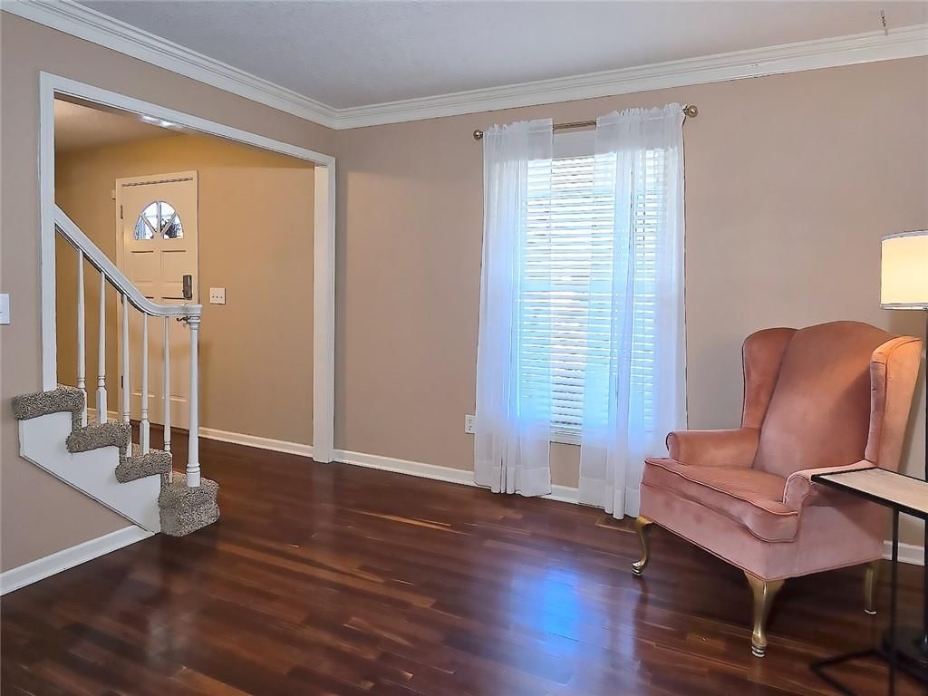 8512 N BEAMAN Avenue — photo 5