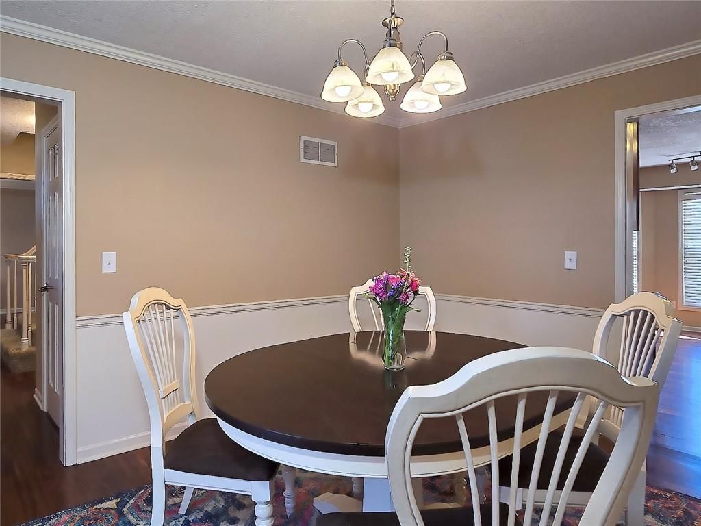 8512 N BEAMAN Avenue — photo 6