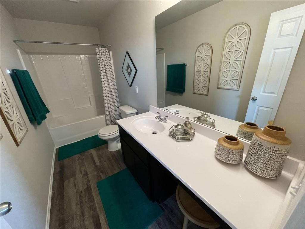 624 W Lanesfield Street — photo 16