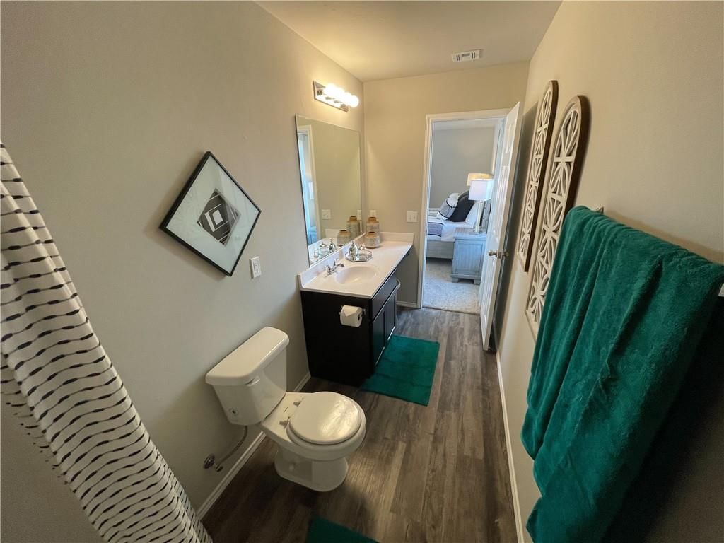 624 W Lanesfield Street — photo 17