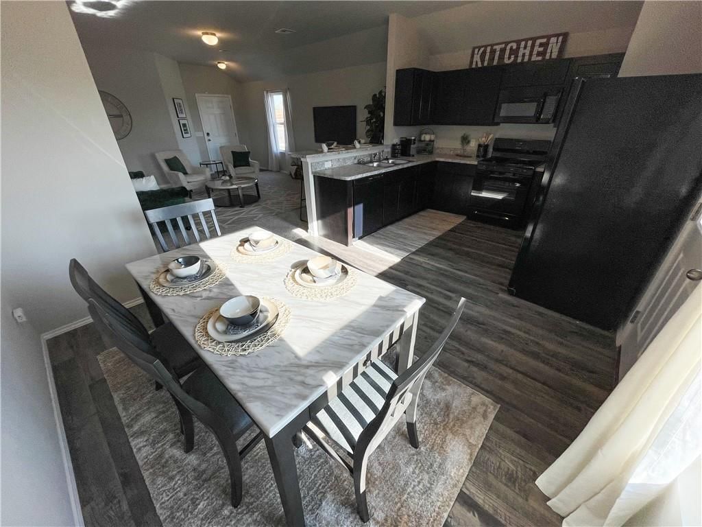 624 W Lanesfield Street — photo 8
