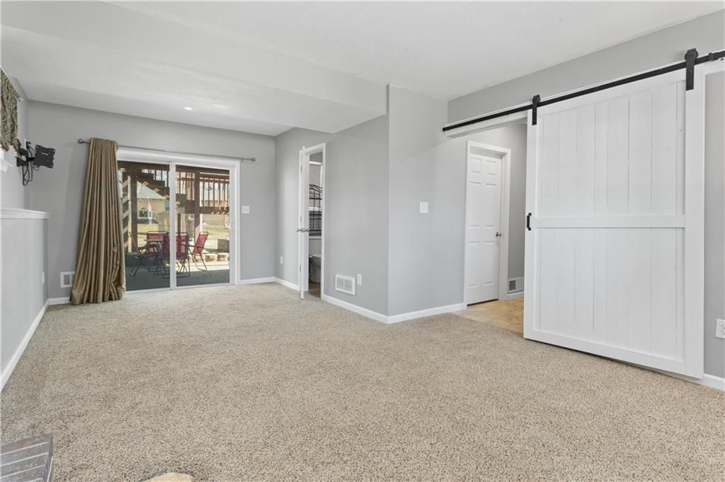 307 SW Ensley Lane — photo 23