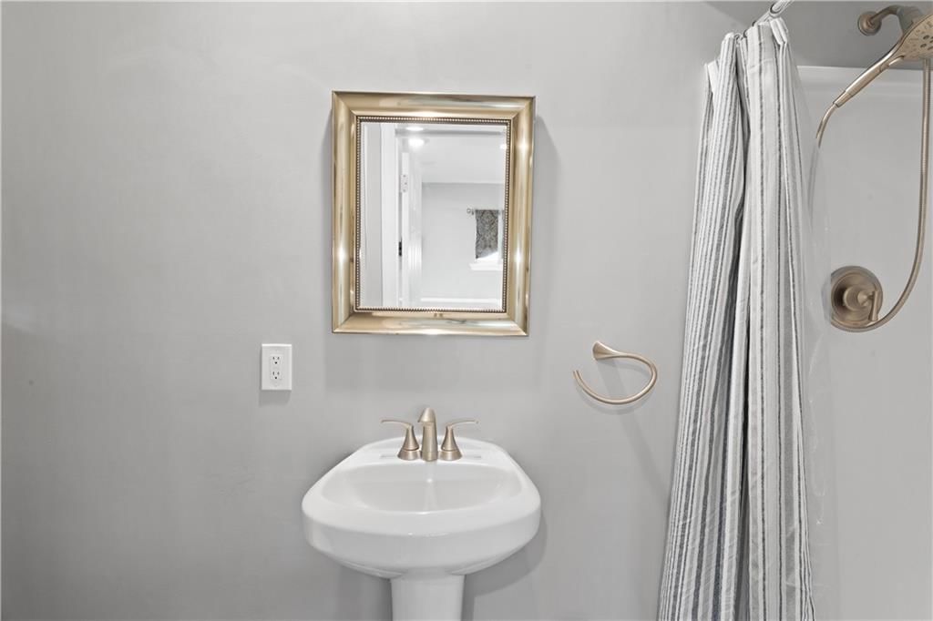 307 SW Ensley Lane — photo 24