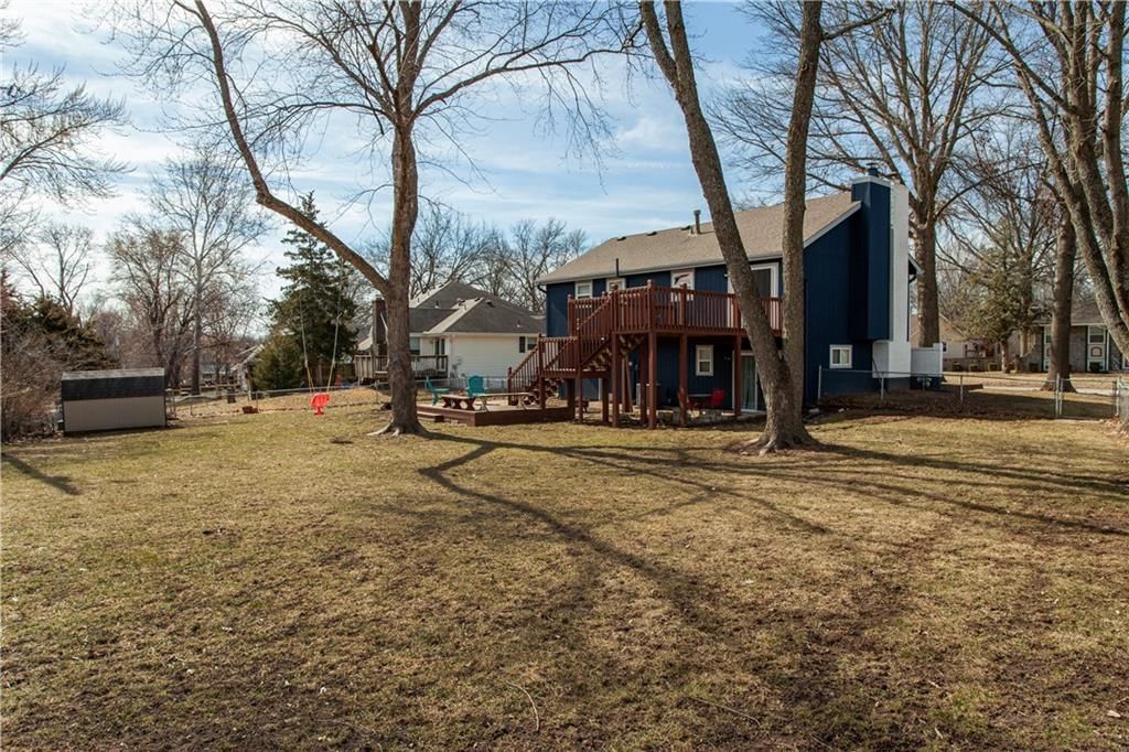 307 SW Ensley Lane — photo 32