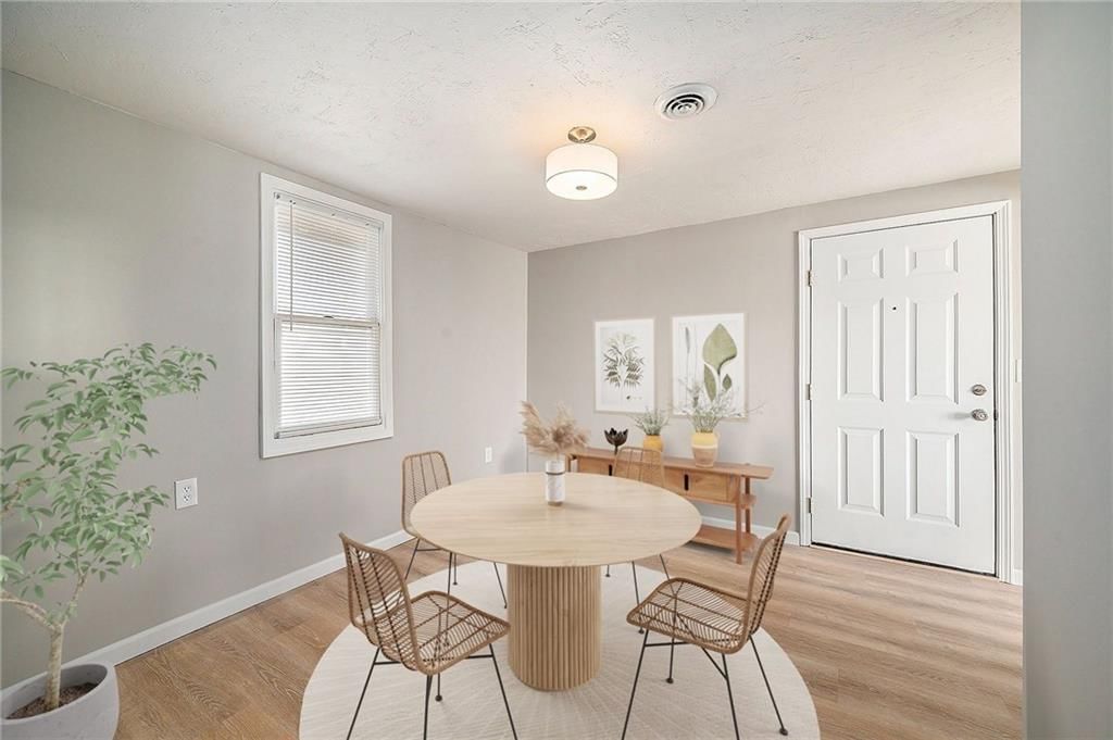 200 N Clark Street — photo 13