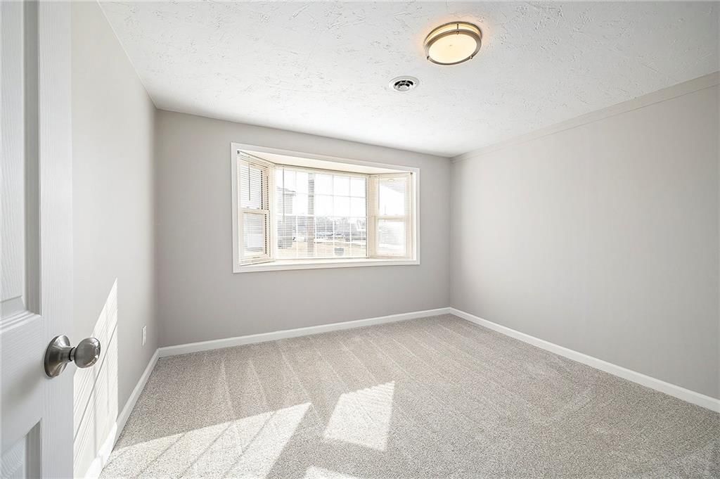 200 N Clark Street — photo 16