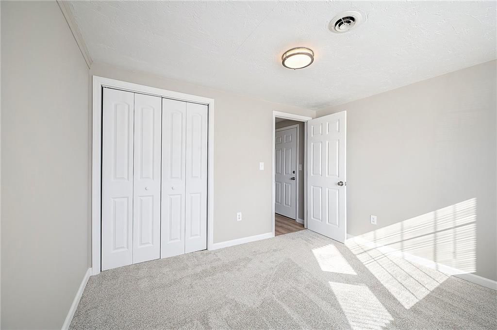 200 N Clark Street — photo 17