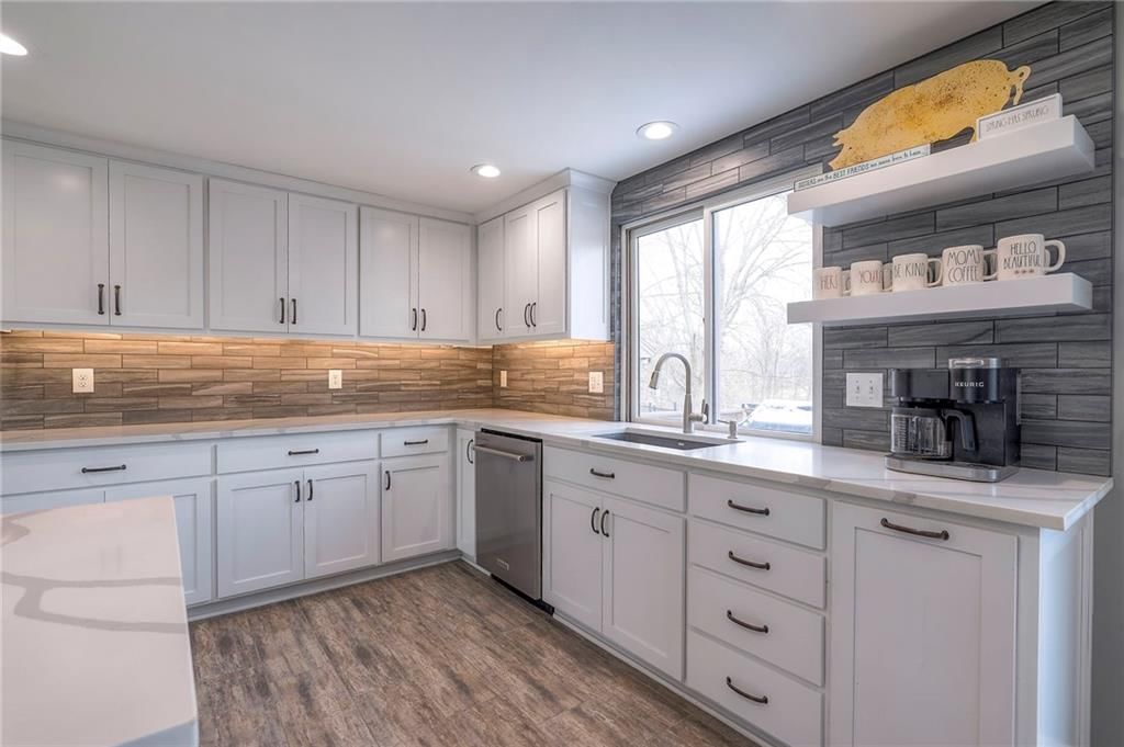 4017 NE Woodridge Drive — photo 11